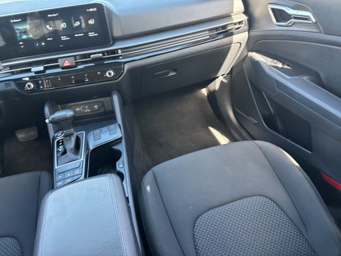 Certified 2026 Kia Sportage LX FWD image 14