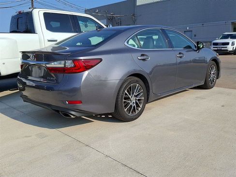 Used 2017 Lexus ES 350 w/ Luxury Package FWD image 9