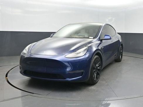 Used 2020 Tesla Model Y Long Range image 1