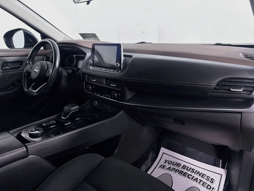 Used 2023 Nissan Rogue S AWD/4WD image 28