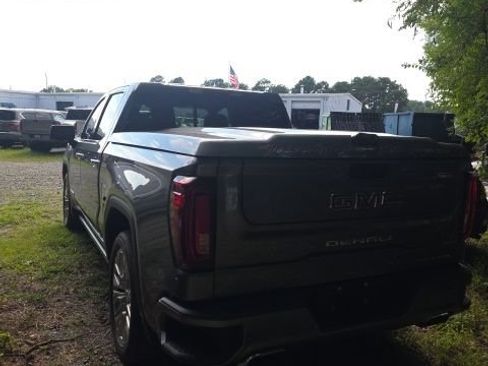 Used 2021 GMC Sierra 1500 Denali w/ Denali Ultimate Package AWD/4WD image 12