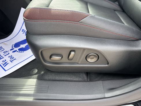 New 2026 Chevrolet Equinox RS w/ Convenience Package III FWD image 15
