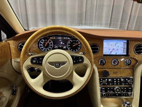 Used 2012 Bentley Mulsanne image 19