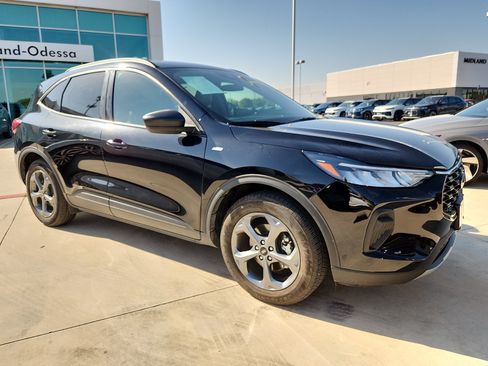 Used 2025 Ford Escape ST-Line FWD image 6