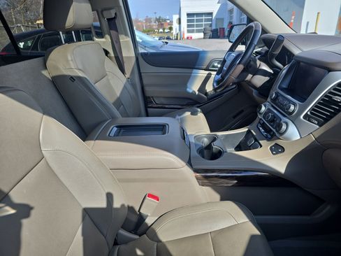 Used 2019 GMC Yukon XL SLT w/ Open Road Package image 7
