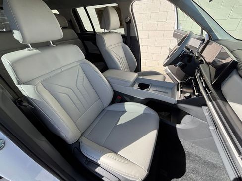 Used 2025 Hyundai Santa Fe SEL image 39