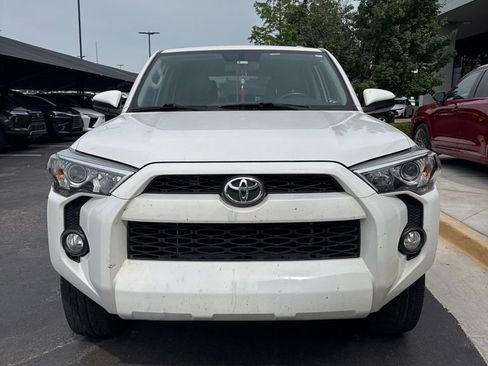 Used 2016 Toyota 4Runner SR5 AWD/4WD image 3