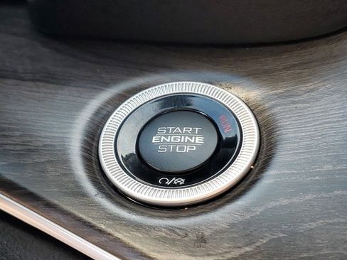 Used 2023 Jeep Grand Cherokee L Limited image 19