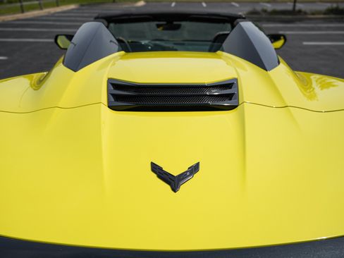Used 2023 Chevrolet Corvette Z06 w/ Stealth Interior Trim Package RWD image 8