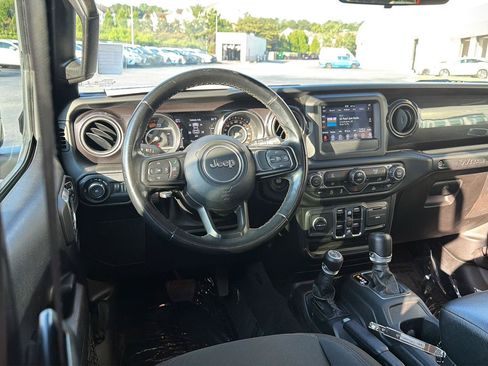 Used 2021 Jeep Wrangler Unlimited Sport AWD/4WD image 18