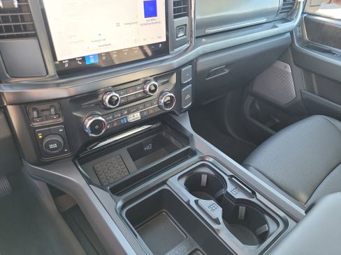 New 2026 Ford F250 Lariat w/ Black Appearance Package image 33