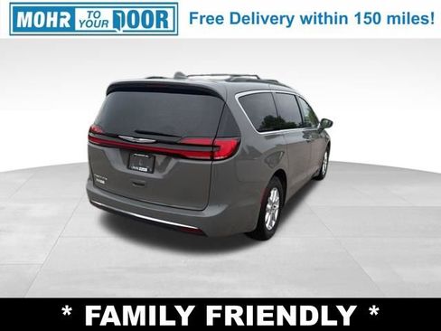 Used 2022 Chrysler Pacifica Touring-L FWD image 5