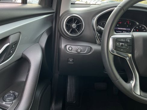 Used 2025 Chevrolet Blazer LT image 24