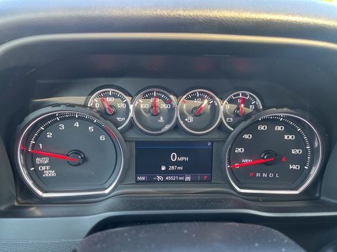 Used 2022 Chevrolet Silverado 1500 RST w/ Redline Edition AWD/4WD image 7