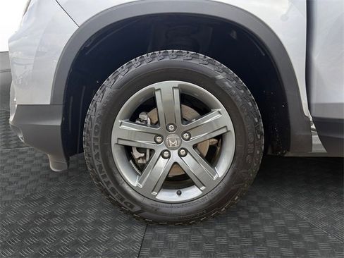 Used 2023 Honda Ridgeline RTL image 13