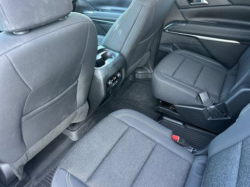 Used 2026 Chevrolet Traverse LT w/ Midnight/Sport Edition FWD image 14