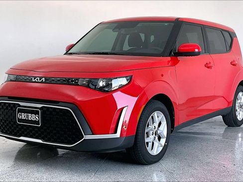 Used 2024 Kia Soul S FWD image 14