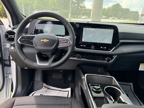 New 2026 Chevrolet Equinox LT FWD image 21