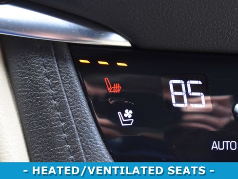 Used 2018 Cadillac XT5 Premium Luxury image 17