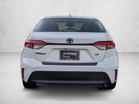 Used 2023 Toyota Corolla LE image 7