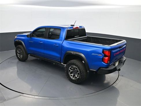 Used 2024 Chevrolet Colorado ZR2 w/ ZR2 Convenience Package III image 19