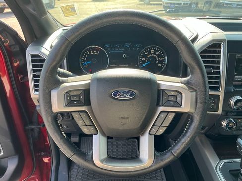 Used 2015 Ford F150 Platinum w/ Equipment Group 701A Luxury AWD/4WD image 9