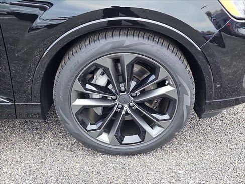New 2026 Audi Q7 3.0T Premium Plus AWD/4WD image 3