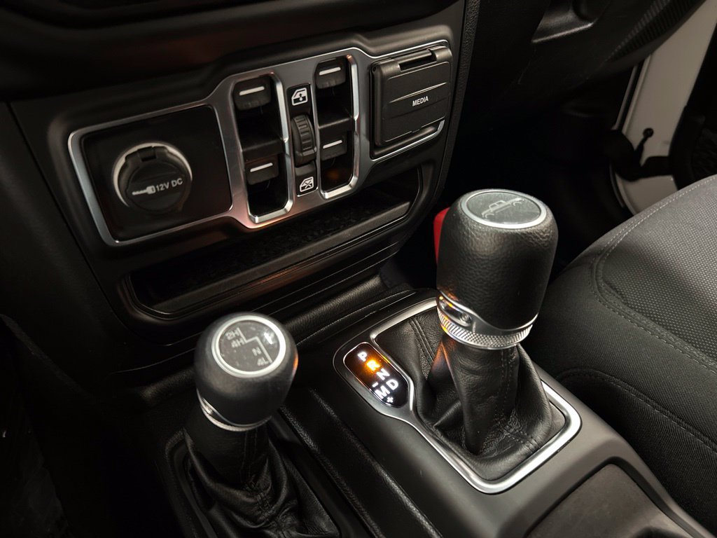 Used 2022 Jeep Gladiator Sport AWD/4WD image 22