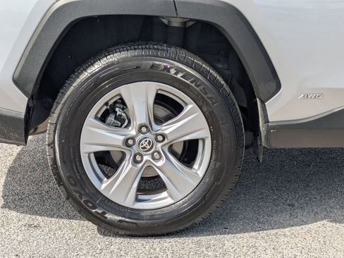 Used 2022 Toyota RAV4 XLE w/ Convenience Package image 13