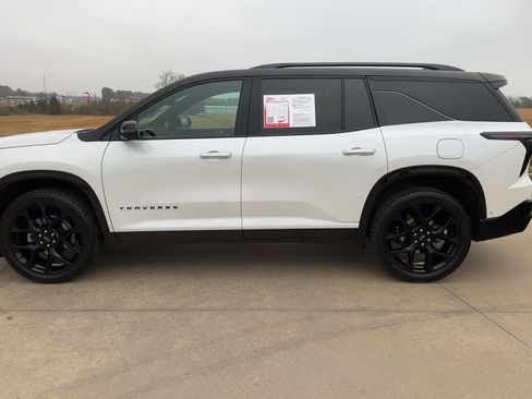 Used 2024 Chevrolet Traverse RS w/ LPO, Floor Liner Package image 6
