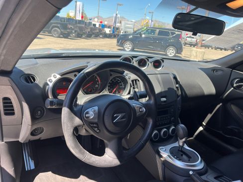 Used 2015 Nissan 370Z w/ Sport Package image 20