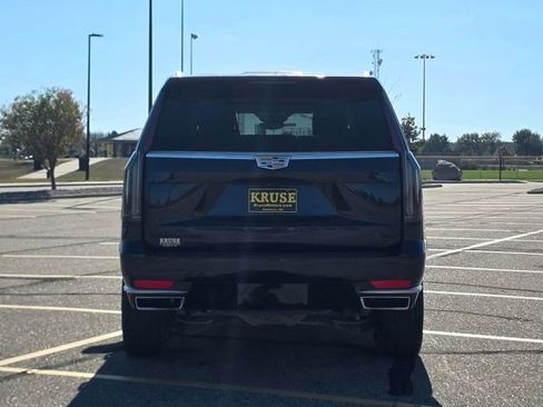 Used 2021 Cadillac Escalade ESV Premium Luxury Platinum image 31