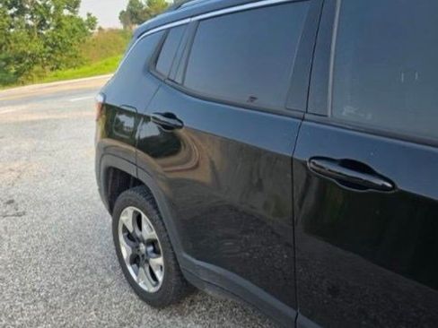 Used 2019 Jeep Compass Limited AWD/4WD image 1