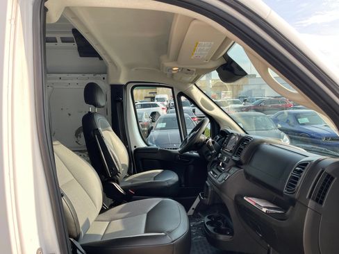 Used 2023 RAM ProMaster 2500 w/ Convenience Group FWD image 27