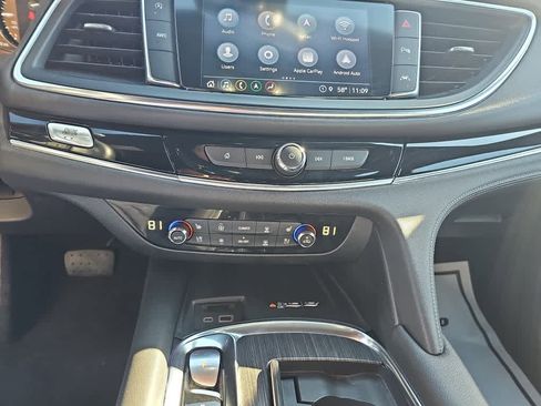 Used 2022 Buick Enclave Avenir image 21