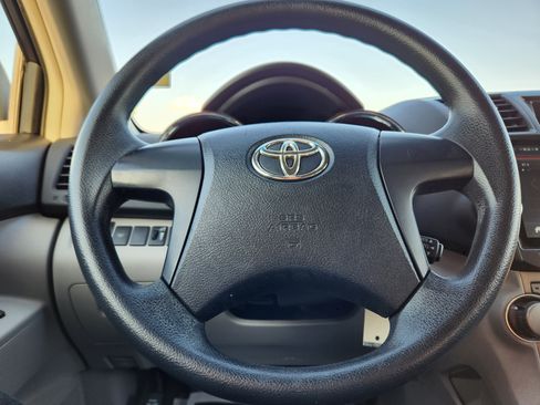 Used 2010 Toyota Highlander 2WD image 21