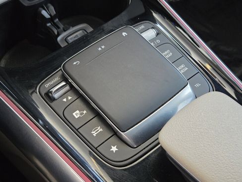 Certified 2021 Mercedes-Benz GLA 250 w/ Premium Package image 32