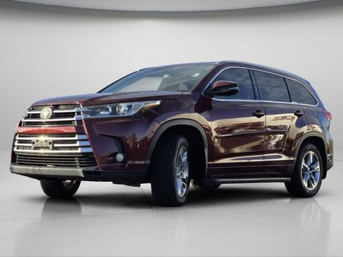 Used 2017 Toyota Highlander Limited image 4