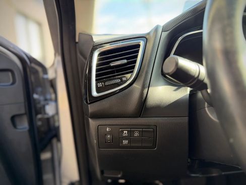 Used 2014 MAZDA MAZDA3 s Touring image 8