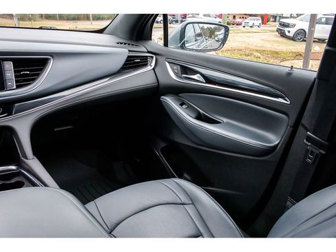 Used 2023 Buick Enclave Essence w/ Experience Buick Package image 15