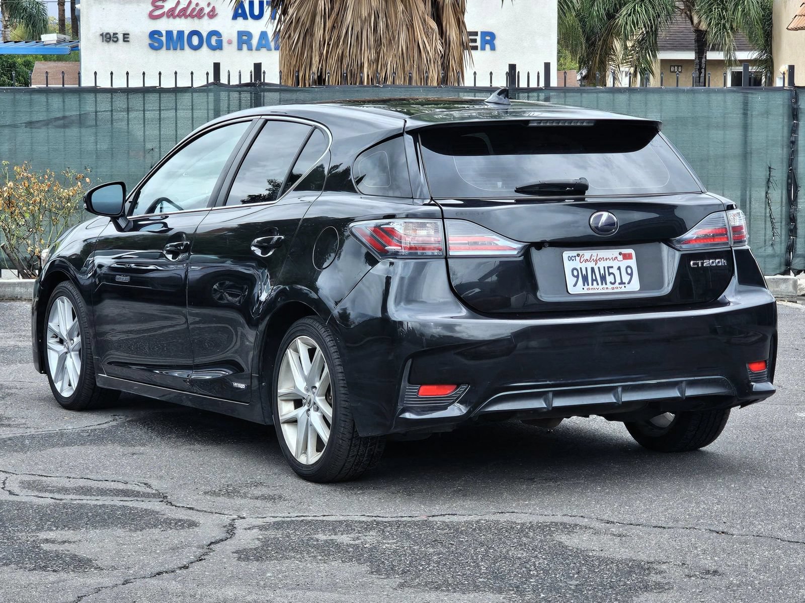 Used 2017 Lexus CT 200h w/ Seat Comfort Package FWD image 4