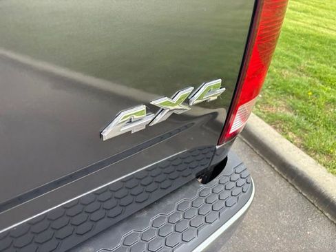 Used 2021 RAM 1500 Classic SLT AWD/4WD image 46