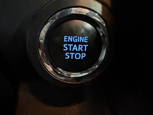 Used 2016 Toyota Camry XSE image 14