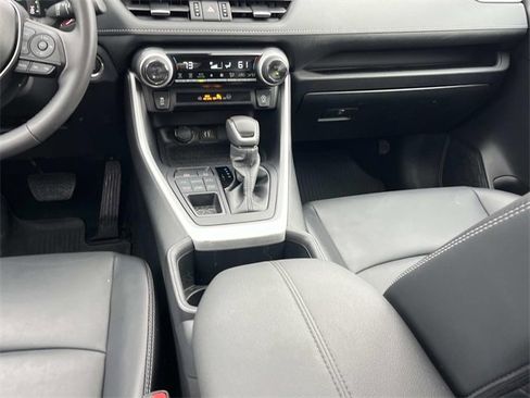 Used 2024 Toyota RAV4 XLE Premium image 18