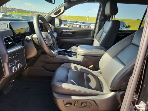 Used 2025 Chevrolet Tahoe Z71 image 18