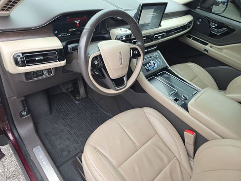 Used 2020 Lincoln Aviator Reserve w/ Equipment Group 201A AWD/4WD image 8
