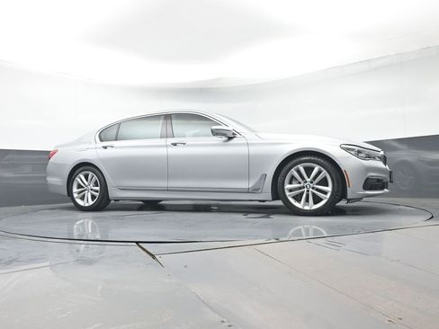 Used 2016 BMW 750i xDrive image 33