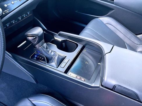 Used 2024 Lexus ES 300h F Sport w/ Accessory Package (Z1) image 16