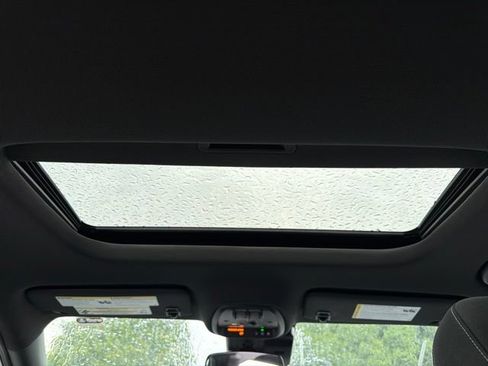 New 2026 Chevrolet Trax RS w/ Sunroof Package FWD image 13