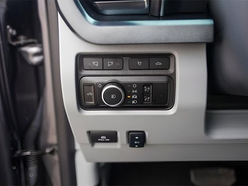 Used 2024 Ford F250 Limited w/ FX4 Off-Road Package image 20